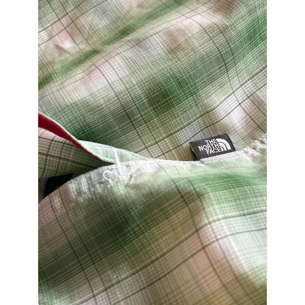The North Face Mens XL Green Plaid Short Sleeve Button Up Hiking Shirt